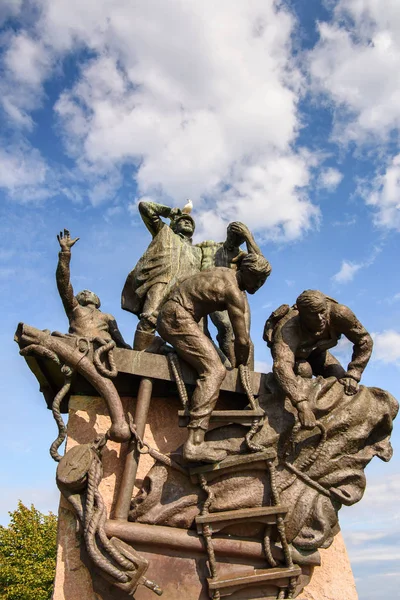 Oslo, Nowray - 14 Eylül 2016: Norveç'in başkenti Olso'daki Anıt.