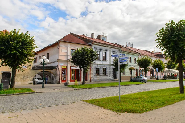 Kezmarok, Slovakya - 26 Eylül 2016: Kezmarok,Slovakya, Spis bölgesinde küçük bir kasaba, Poprad nehri.
