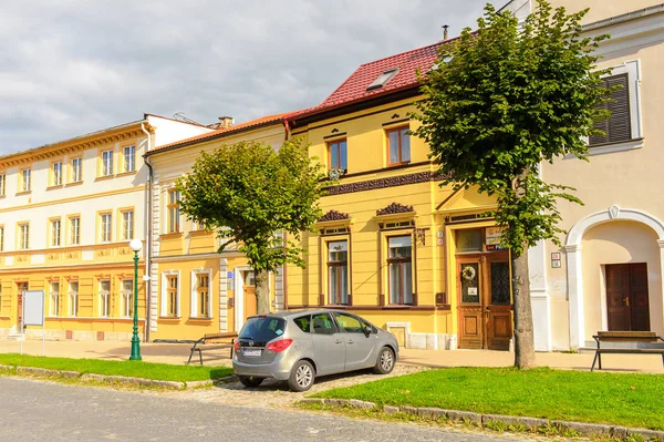 Kezmarok Slowakije Sep 2016 Kleurrijke Huizen Aan Hoofdstraat Van Kezmarok — Stockfoto