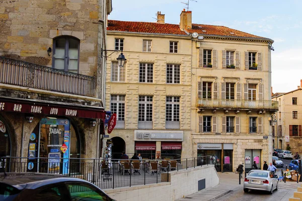 Perigueux, Fransa - 11 Ekim 2016: Perigueux,Fransa'nın Ortaçağ mimarisi. Kasaba, Bir Roma Katolik piskoposluğunun merkezidir..