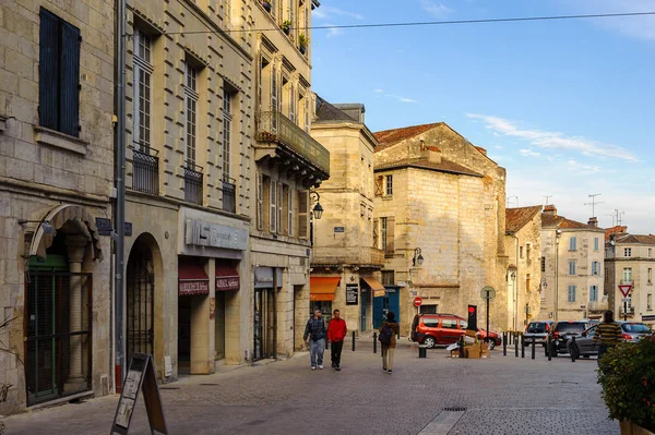 Perigueux, Fransa - 11 Ekim 2016: Perigueux, Fransa. Kasaba, Bir Roma Katolik piskoposluğunun merkezidir..