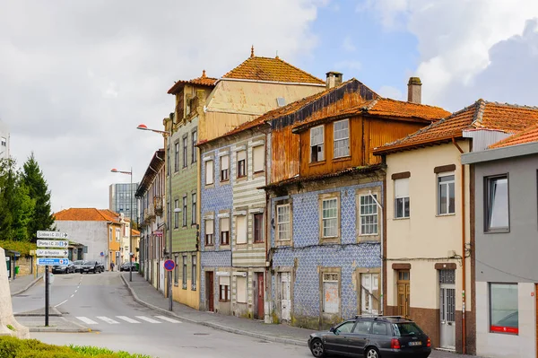 Porto, Portekiz - 21 Haziran 2014: Portekiz'in ikinci büyük şehri olan Porto'nun mimarisi 2001 yılında Avrupa Kültür Başkenti olarak adlandırıldı