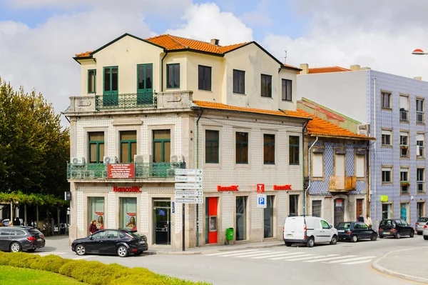 Porto, Portekiz - 21 Haziran 2014: Portekiz'in ikinci büyük şehri olan Porto'nun mimarisi 2001 yılında Avrupa Kültür Başkenti olarak adlandırıldı