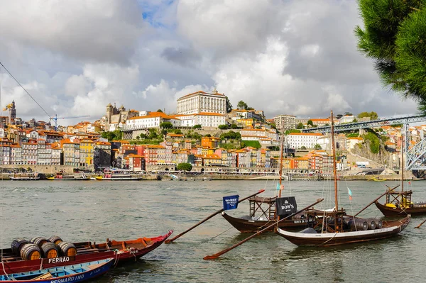 Porto Portugal Jun 2014 Boten Aan Rivier Douro Een Van — Stockfoto