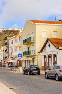 Nazare, Portekiz - 15 Ekim 2016: Nasıra Lı'nın Mimarisi, Portekiz. Bu Silver Coast (Costa de Prata en popüler sahil beldelerinden biridir)