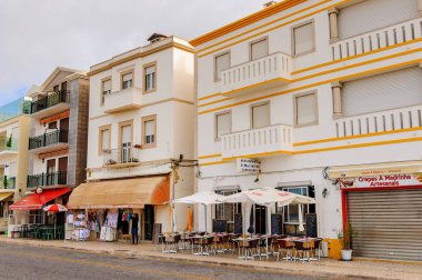 Nazare, Portekiz - 15 Ekim 2016: Nasıra Lı'nın Mimarisi, Portekiz. Bu Silver Coast (Costa de Prata en popüler sahil beldelerinden biridir)