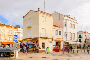 Nazare, Portekiz - 15 Ekim 2016: Nasıra Lı'nın Mimarisi, Portekiz. Bu Silver Coast (Costa de Prata en popüler sahil beldelerinden biridir)