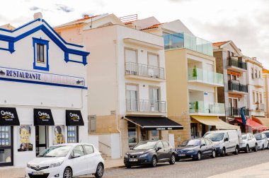 Nazare, Portekiz - 15 Ekim 2016: Nasıra Lı'nın Mimarisi, Portekiz. Bu Silver Coast (Costa de Prata en popüler sahil beldelerinden biridir)
