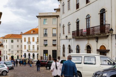 Coimbra, Portekiz - 16 Ekim 2016: Coimbra, Portekiz'in tarihi merkezinin mimarisi. Unesco tarafından 2013 yılından bu yana Dünya Mirası