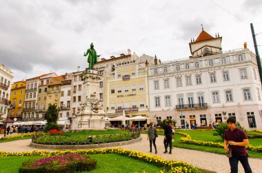 Coimbra, Portekiz - 16 Ekim 2016: Coimbra Tarihi merkezi Meydanı, Portekiz. Unesco tarafından 2013 yılından bu yana Dünya Mirası