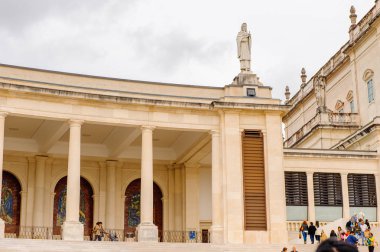 Fatima, Portekiz - Eki 16, 2016: Sanctuary of Fatima, Portekiz. Katolik hacılar ve turistler için önemli yerler