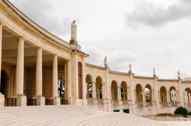 Fatima, Portekiz - Eki 16, 2016: Fatima Sanctuary parçası, Portekiz. Katolik hacılar ve turistler için önemli yerler