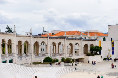 Fatima, Portekiz - Eki 16, 2016: Fatima Sanctuary parçası, Portekiz. Katolik hacılar ve turistler için önemli yerler