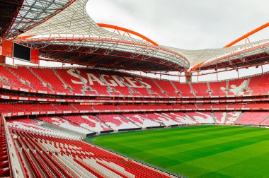 Lizbon, Portekiz - 17 Ekim 2016: Estadio da Luz'da Sagres logosu (Stadium of Light), S.L. Benfica stadyumu. Euro 2004 için inşa edilmiştir.