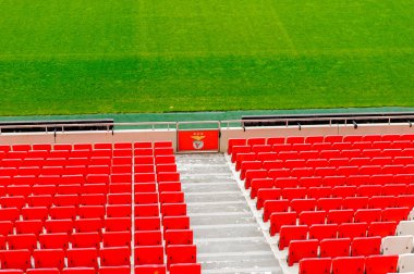 Lizbon, Portekiz - 17 Ekim 2016: Estadio da Luz Koltukları (Stadium of Light), S.L. Benfica stadyumu. Euro 2004 için inşa edilmiştir.