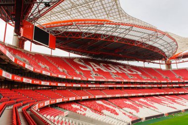 Lizbon, Portekiz - 17 Ekim 2016: Estadio da Luz'da Sagres logosu (Stadium of Light), S.L. Benfica stadyumu. Euro 2004 için inşa edilmiştir.