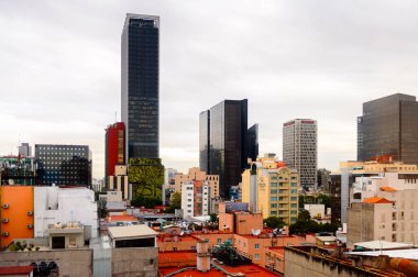Mexico City, Mex - Eki 27, 2016: Mexico City Bölgesi Rosa Mimarisi (Pembe Bölge), Df, Zona Rosa alışveriş, gece hayatı, gay topluluğu ile ünlü bir mahalle