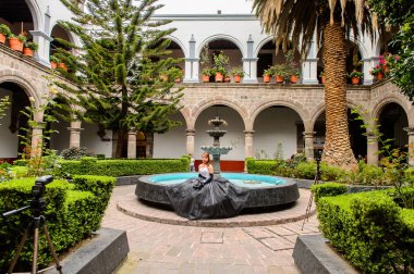 Coyoacan, Meksika - 28 Ekim 2016: San Juan Bautista Bucak Bahçesi. Mexico City'deki en eski üç kiliseden biridir.