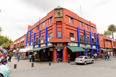 Coyoacan, Meksika - 28 Ekim 2016: Coyoacan Mimarisi, Meksika. Adı Nahuatl, Aztek langage geliyor ve büyük olasılıkla çakalların yer anlamına gelir,  