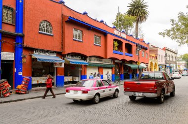 Coyoacan, Meksika - 28 Ekim 2016: Coyoacan Mimarisi, Meksika. Adı Nahuatl, Aztek langage geliyor ve büyük olasılıkla çakalların yer anlamına gelir,  