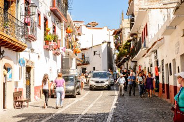 Taxco, Meksika - 28 Ekim 2016: Taxco Mimarisi, Meksika. Kasaba Gümüş ürünleri ile bilinir