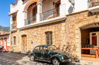 Taxco, Meksika - 28 Ekim 2016: Taxco, Meksika'daki ev. Kasaba Gümüş ürünleri ile bilinir