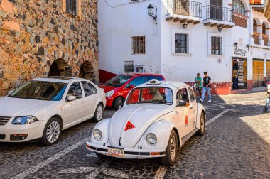 Taxco, Meksika - 28 Ekim 2016: Taxco Mimarisi, Meksika. Kasaba Gümüş ürünleri ile bilinir
