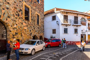 Taxco, Meksika - 28 Ekim 2016: Taxco Mimarisi, Meksika. Kasaba Gümüş ürünleri ile bilinir