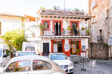 Taxco, Meksika - 28 Ekim 2016: Taxco, Meksika'nın güzel mimarisi. Kasaba Gümüş ürünleri ile bilinir