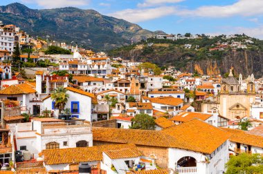 Taxco, Meksika - 28 Ekim 2016: Taxco Panoraması, Meksika. Kasaba Gümüş ürünleri ile bilinir