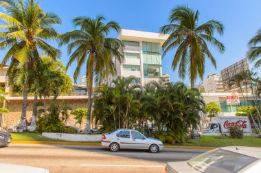 Acapulco, Meksika - 29 Ekim 2016: Meksika'nın Pasifik kıyısındaki Guerrero eyaletinde önemli bir liman olan Acapulco de Juarez'in mimarisi