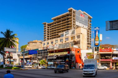 Acapulco, Meksika - 29 Ekim 2016: Meksika'nın Pasifik kıyısındaki Guerrero eyaletinde önemli bir liman olan Acapulco de Juarez'in mimarisi