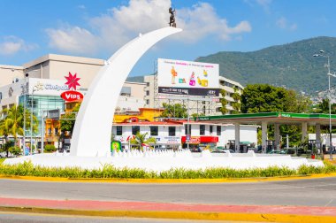 Acapulco, Meksika - 29 Ekim 2016: Meksika'nın Pasifik kıyısındaki Guerrero eyaletinde önemli bir liman olan Acapulco de Juarez'in mimarisi