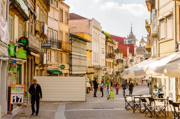 Braga, Portekiz - 14 Ekim 2016: Braga, Portekiz'in tarihi bölümünün mimarisi. Şehir 2012 yılında Avrupa Gençlik Başkenti oldu.