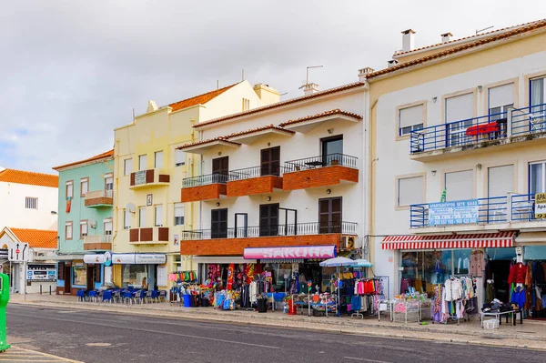 葡萄牙拿撒勒 2016年10月15日 葡萄牙拿撒勒大道 它是银海岸 普拉塔海岸 最受欢迎的海滨度假胜地之一 — 图库照片