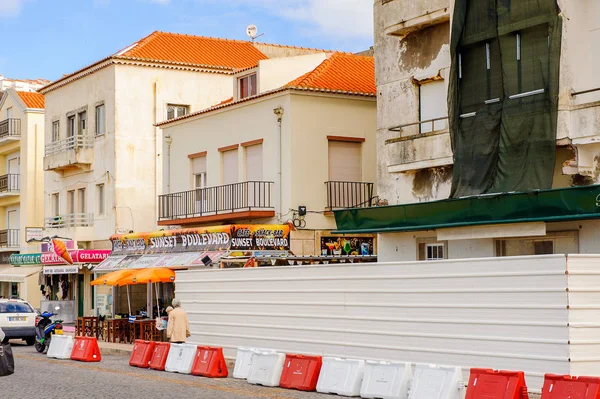 Nazare, Portekiz - 15 Ekim 2016: Nasıra Lı'nın Mimarisi, Portekiz. Bu Silver Coast (Costa de Prata en popüler sahil beldelerinden biridir)