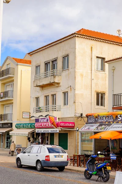 Nazare, Portekiz - 15 Ekim 2016: Nasıra Lı'nın Mimarisi, Portekiz. Bu Silver Coast (Costa de Prata en popüler sahil beldelerinden biridir)