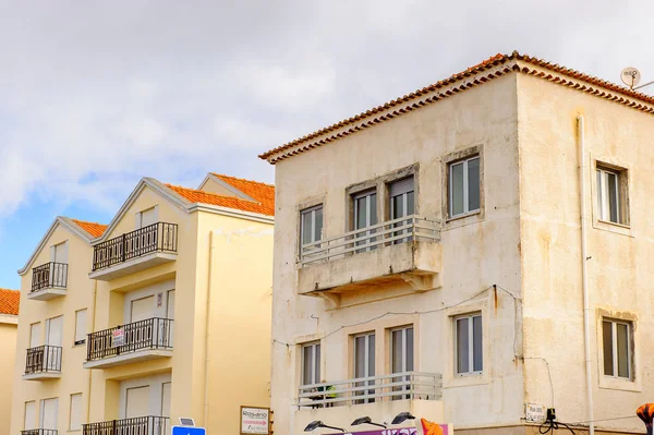 Nazare, Portekiz - 15 Ekim 2016: Nasıra Lı'nın Mimarisi, Portekiz. Bu Silver Coast (Costa de Prata en popüler sahil beldelerinden biridir)