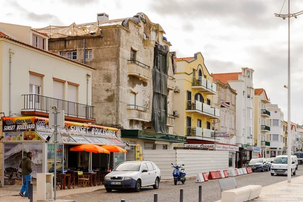 Nazare, Portekiz - 15 Ekim 2016: Nasıra Lı'nın Mimarisi, Portekiz. Bu Silver Coast (Costa de Prata en popüler sahil beldelerinden biridir)