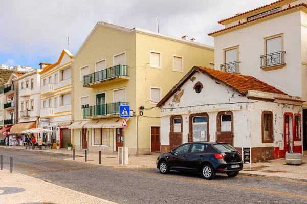 Nazare, Portekiz - 15 Ekim 2016: Nasıra Lı'nın Mimarisi, Portekiz. Bu Silver Coast (Costa de Prata en popüler sahil beldelerinden biridir)