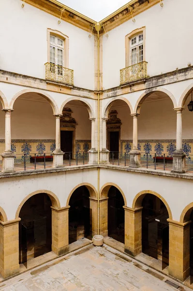 コインブラ ポルトガル 10月 2016 コインブラ大学 1290年に設立 世界で最も古い大学の一つ ユネスコの世界遺産 — ストック写真