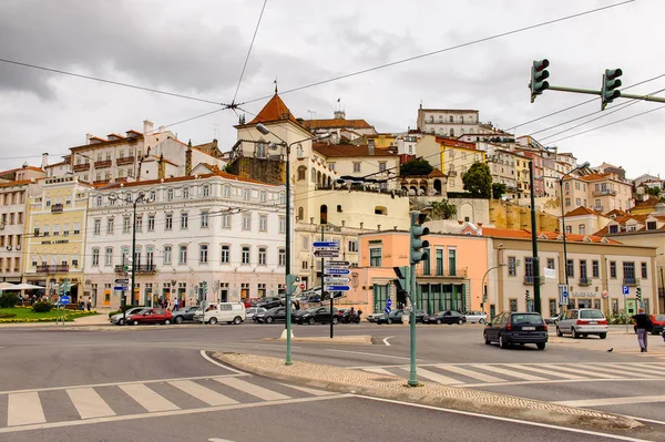 Coimbra, Portekiz - 16 Ekim 2016: Coimbra Tarihi merkezinin şehir manzarası, Portekiz. Unesco tarafından 2013 yılından bu yana Dünya Mirası