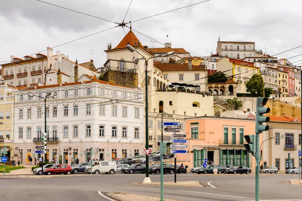 Coimbra, Portekiz - 16 Ekim 2016: Coimbra Tarihi merkezinin şehir manzarası, Portekiz. Unesco tarafından 2013 yılından bu yana Dünya Mirası