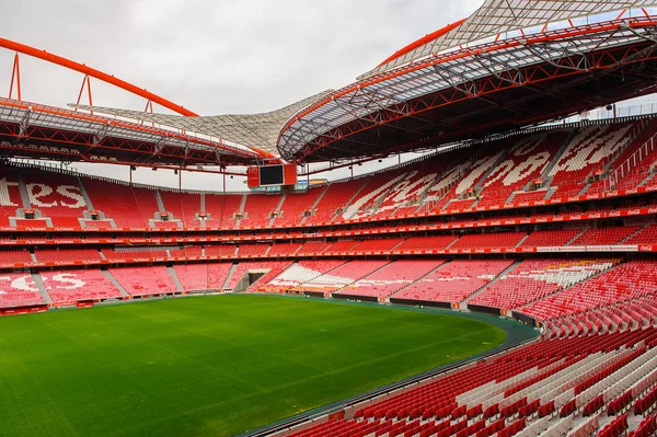 Lizbon, Portekiz - 17 Ekim 2016: Estadio da Luz Panoraması (Stadium of Light), S.L. Benfica stadyumu. Euro 2004 için inşa edilmiştir.