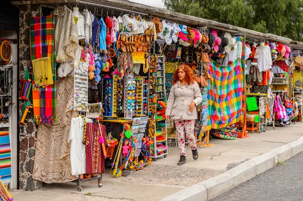 Teotihuacan México Octubre 2016 Lugar Mercado Con Recuerdos Ropa Mexicana — Foto de Stock