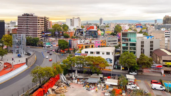 Mexico City, Mex - Eki 27, 2016: Mexico City Bölgesi Rosa Mimarisi (Pembe Bölge), Df, Zona Rosa alışveriş, gece hayatı, gay topluluğu ile ünlü bir mahalle