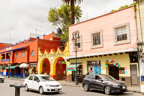 Coyoacan, Meksika - 28 Ekim 2016: Coyoacan Mimarisi, Meksika. Adı Nahuatl, Aztek langage geliyor ve büyük olasılıkla çakalların yer anlamına gelir,  
