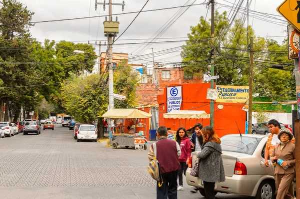 Coyoacan, Meksika - 28 Ekim 2016: Coyoacan Mimarisi, Meksika. Adı Nahuatl, Aztek langage geliyor ve büyük olasılıkla çakalların yer anlamına gelir,  