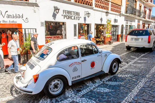Taxco, Meksika - Eki 28, 2016: Taxco güzel görünümü, Meksika. Kasaba Gümüş ürünleri ile bilinir