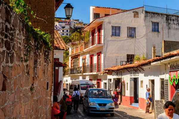 Taxco, Meksika - 28 Ekim 2016: Taxco, Meksika'daki ev. Kasaba Gümüş ürünleri ile bilinir